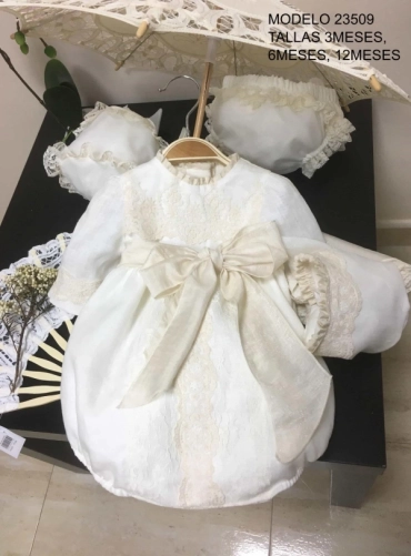 Pelele y gorrito de bautizo Lilus 23509